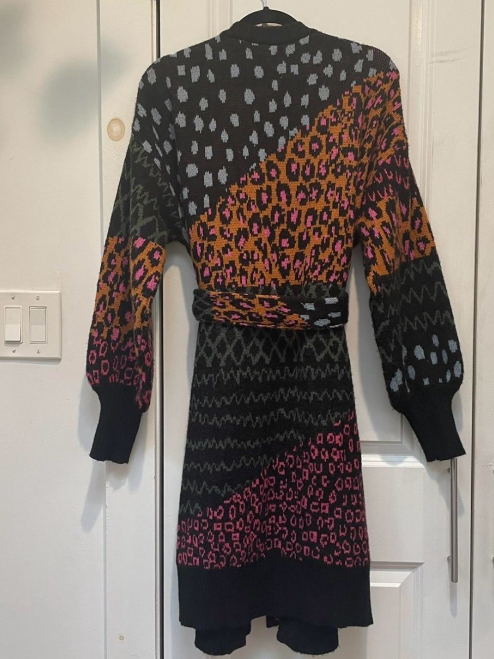FARM Rio Black Multicolor Patterned Belted Cardigan - Picture 2 of 4